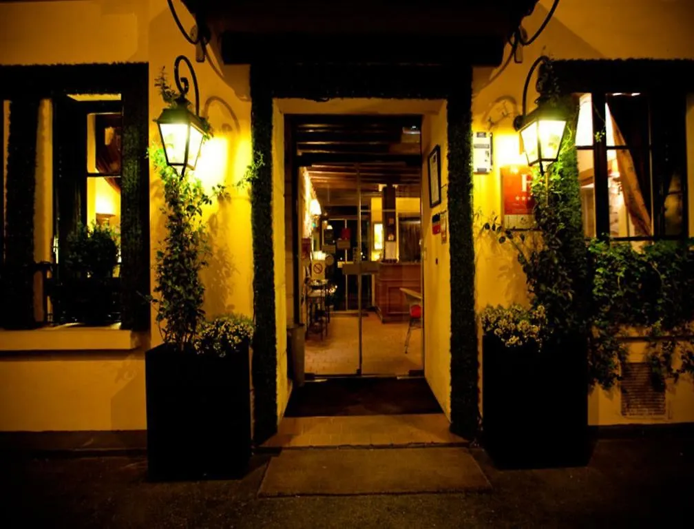 Hotel De La Tulipe باريس
