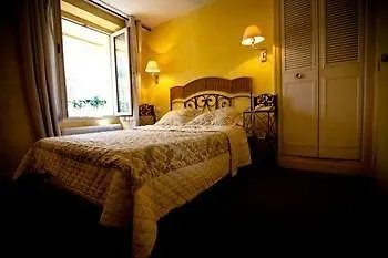 Hotel De La Tulipe باريس
