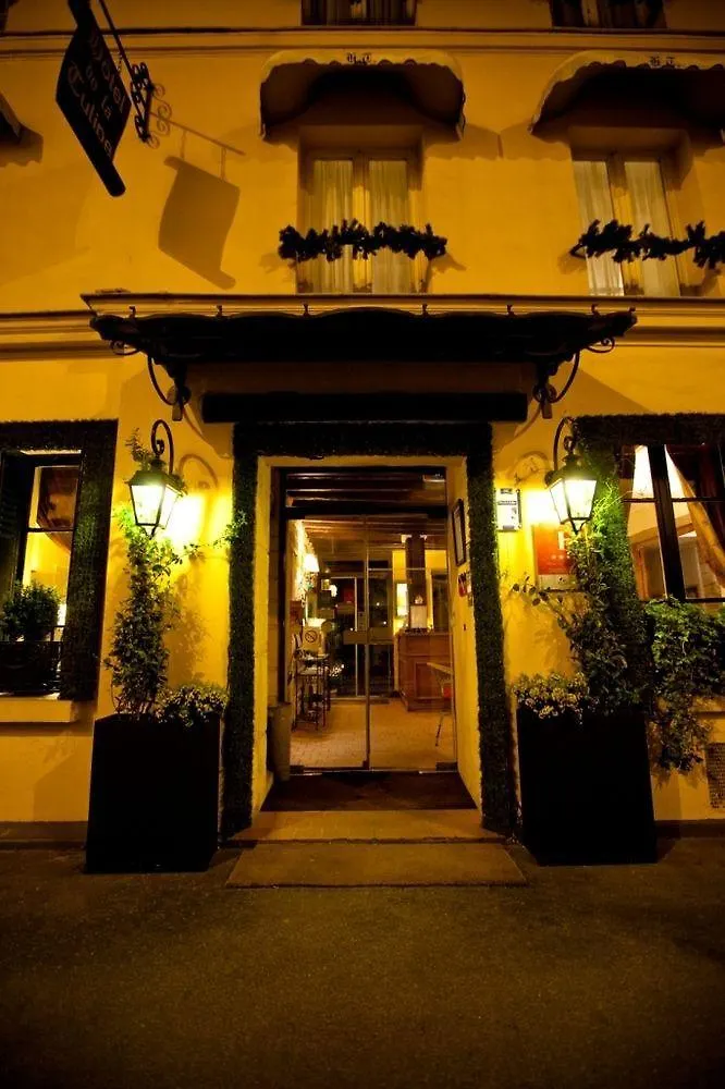 Hotel De La Tulipe باريس