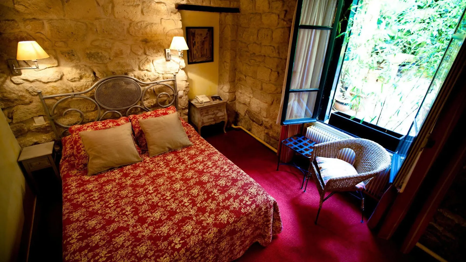 Hotel De La Tulipe باريس