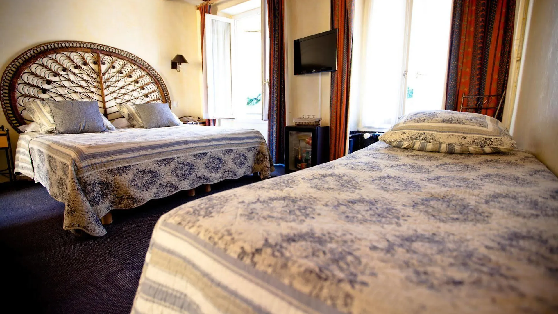 Hotel De La Tulipe باريس فرنسا