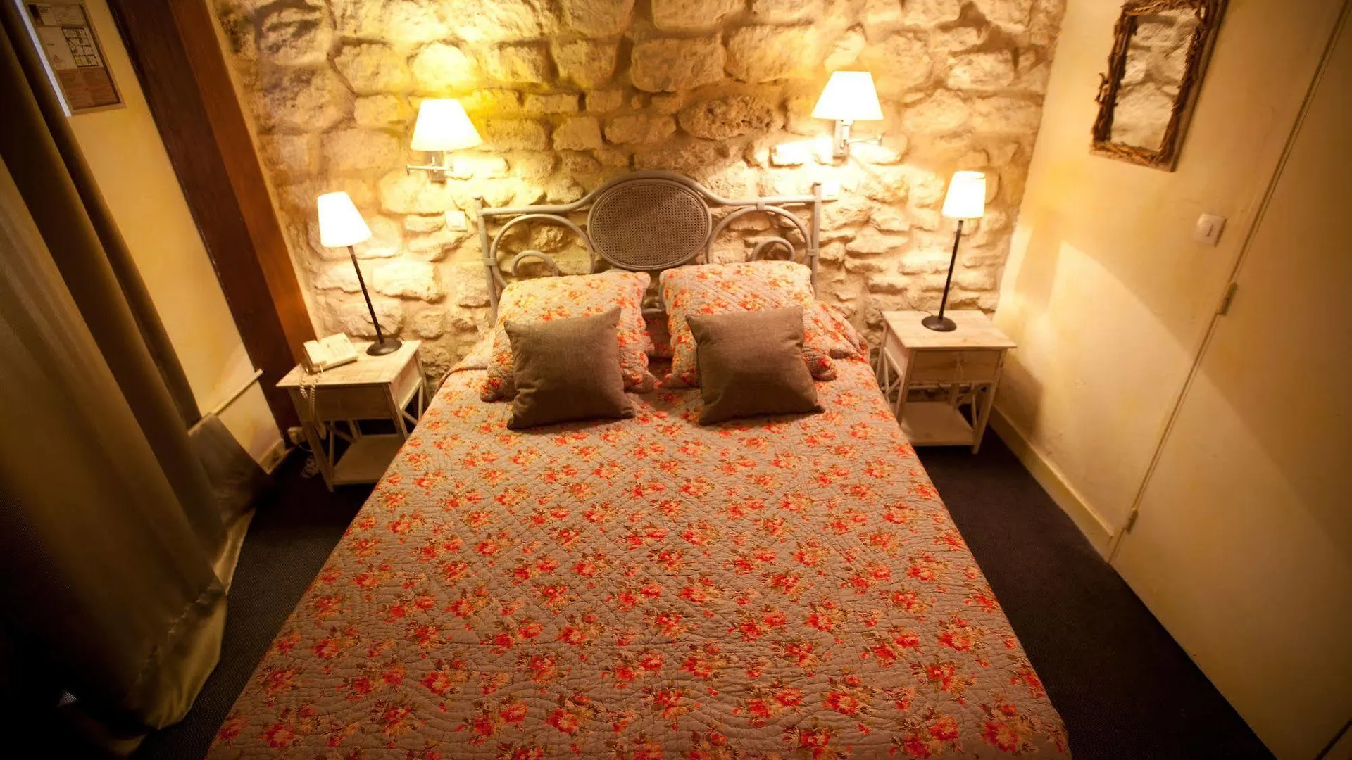 Hotel De La Tulipe باريس